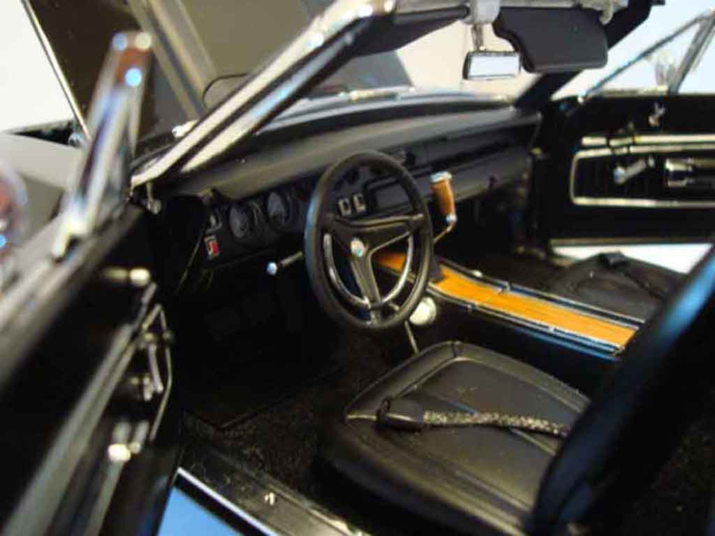 Plymouth GTX Road Runner roadrunner 440+6 zwart 1970 beperkt edition of 1250 1/18 GMP