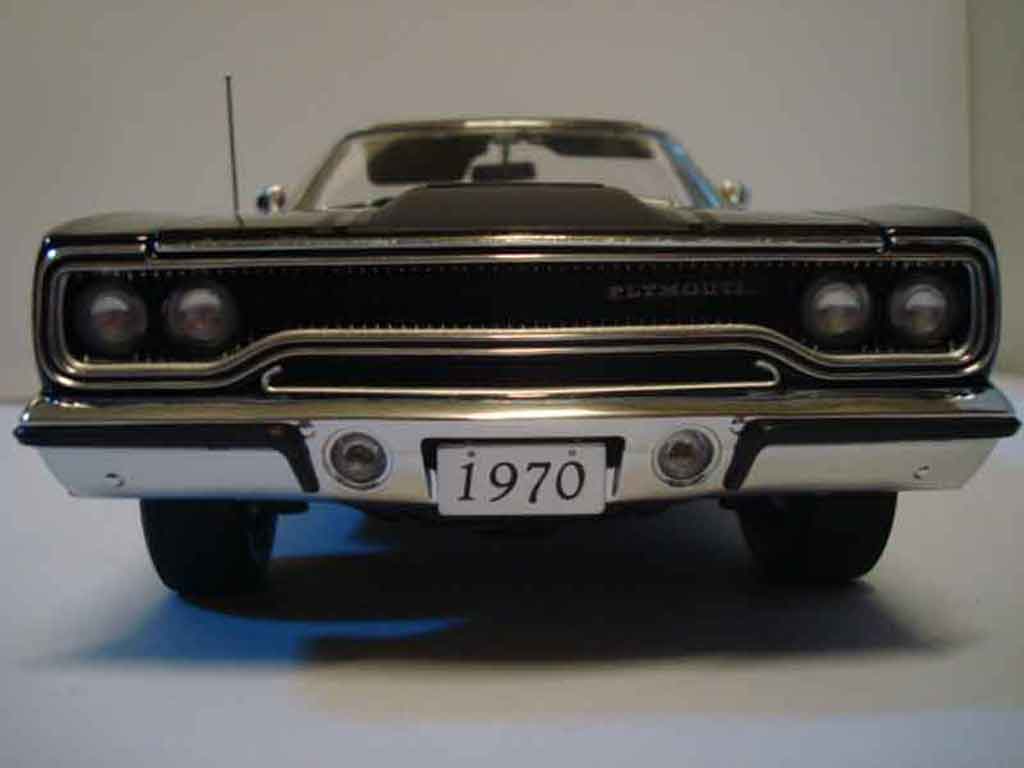 Plymouth GTX Road Runner roadrunner 440+6 zwart 1970 beperkt edition of 1250 1/18 GMP
