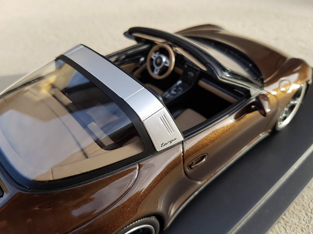 Porsche 991 Targa 1/18 GT Spirit Targa 4 GTS bruin jantes techart modelauto