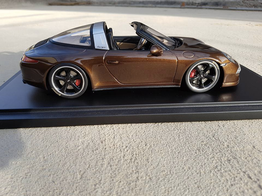 Porsche 911 Targa 4 GTS bruin jantes techart 1/18 GT Spirit