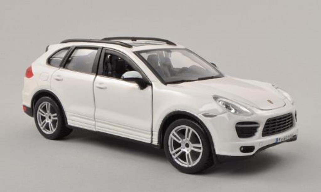 Porsche Cayenne Turbo 1/24 Burago (92A) Turbo wit modelauto