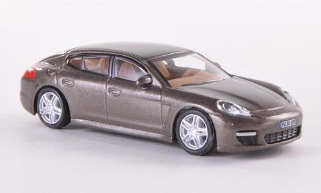 Porsche Panamera 1/87 Schuco bruin modelauto