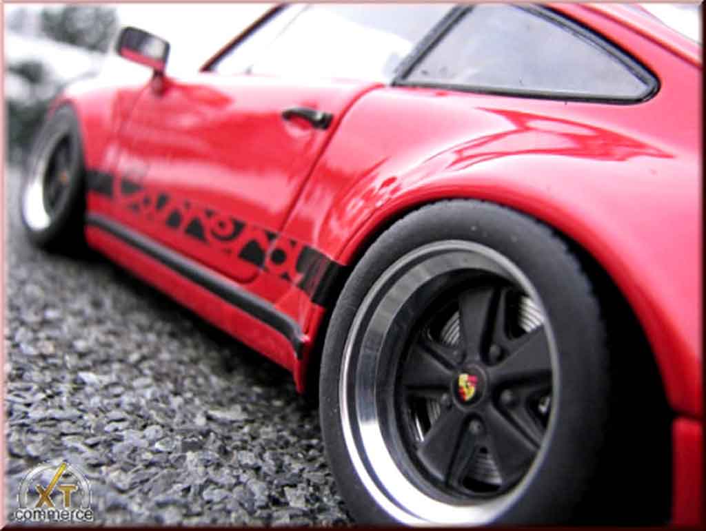 Porsche 911 RS 3.0 carrera rood jantes fuchs 1974 1/18 Autoart