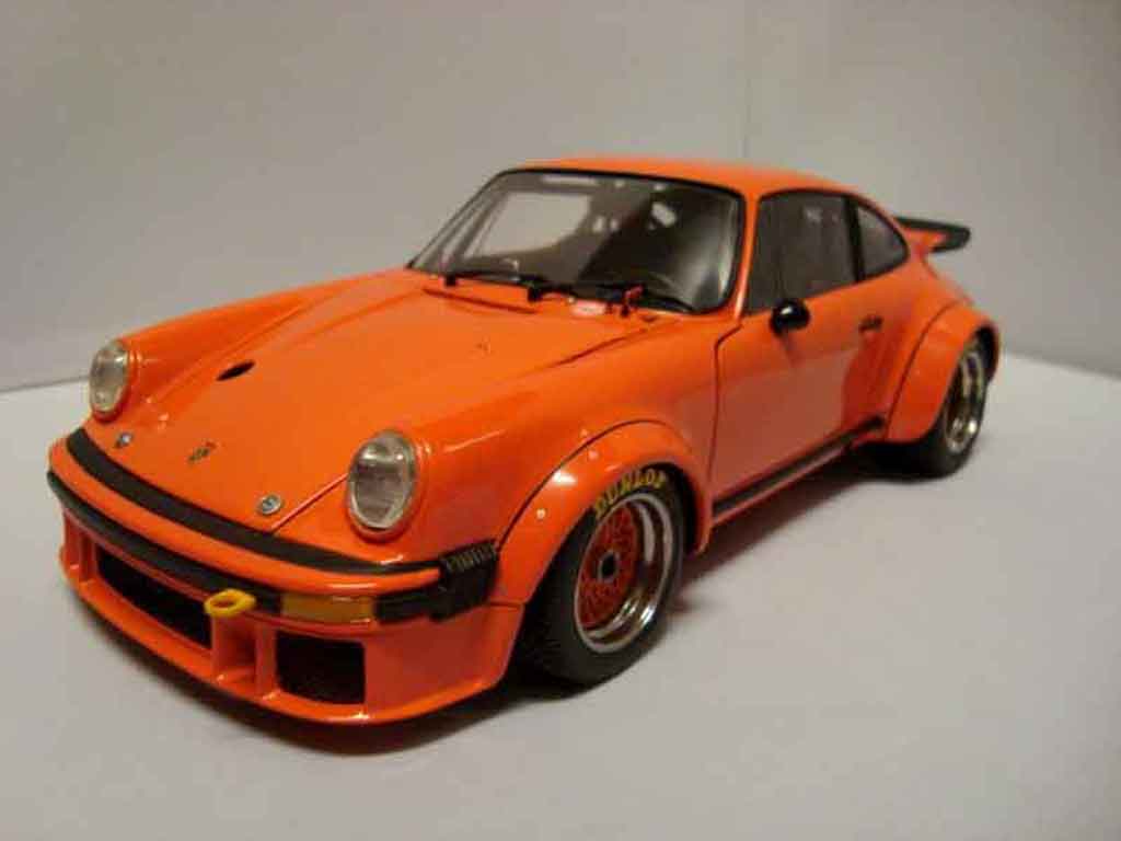 Porsche 934 RSR Turbo oranje 1/18 Exoto