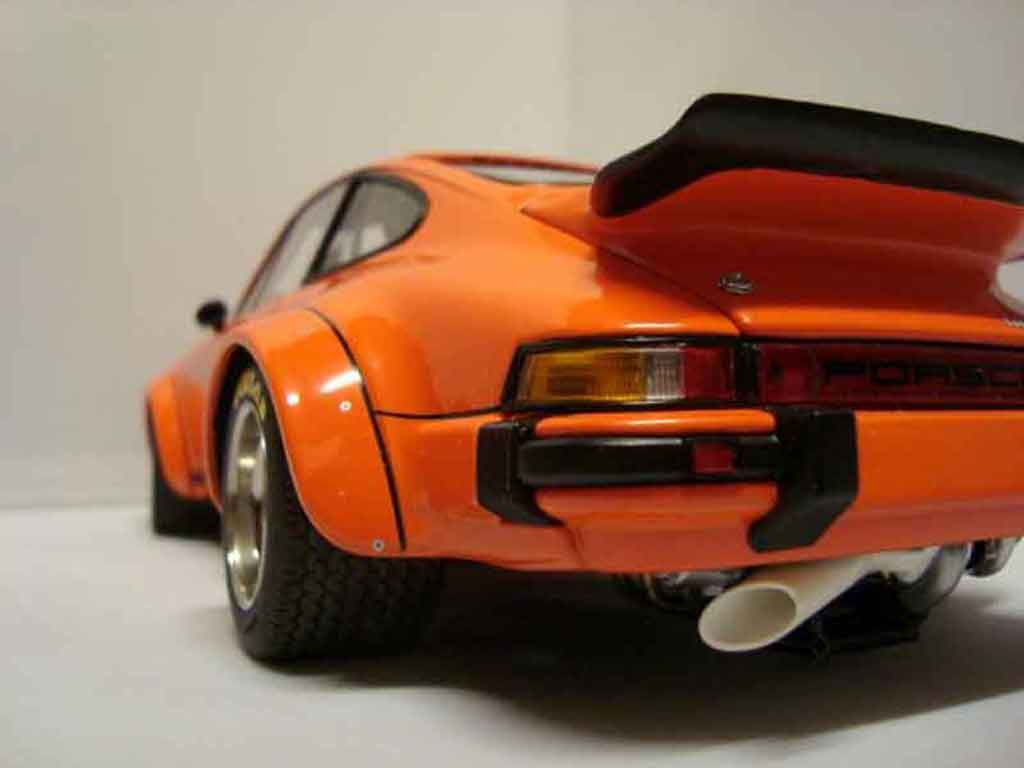 Porsche 934 RSR Turbo oranje 1/18 Exoto