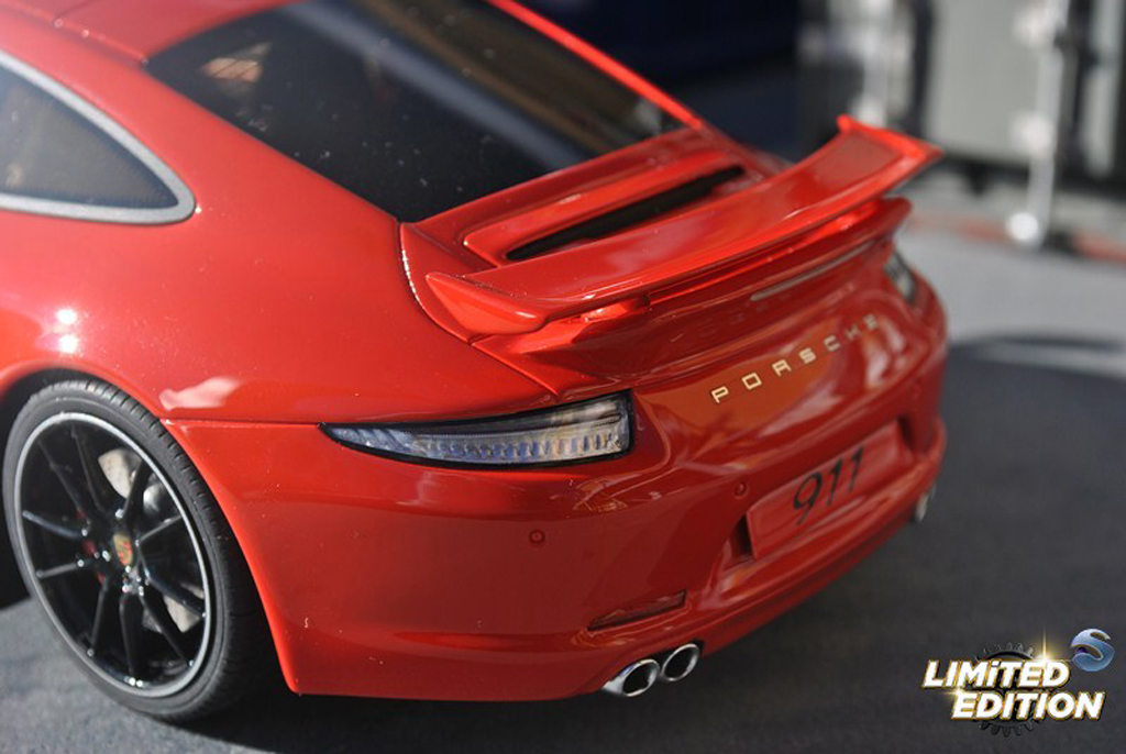 Porsche 911 S Carrera AEROKIT CUP rood 1/18 GT Spirit
