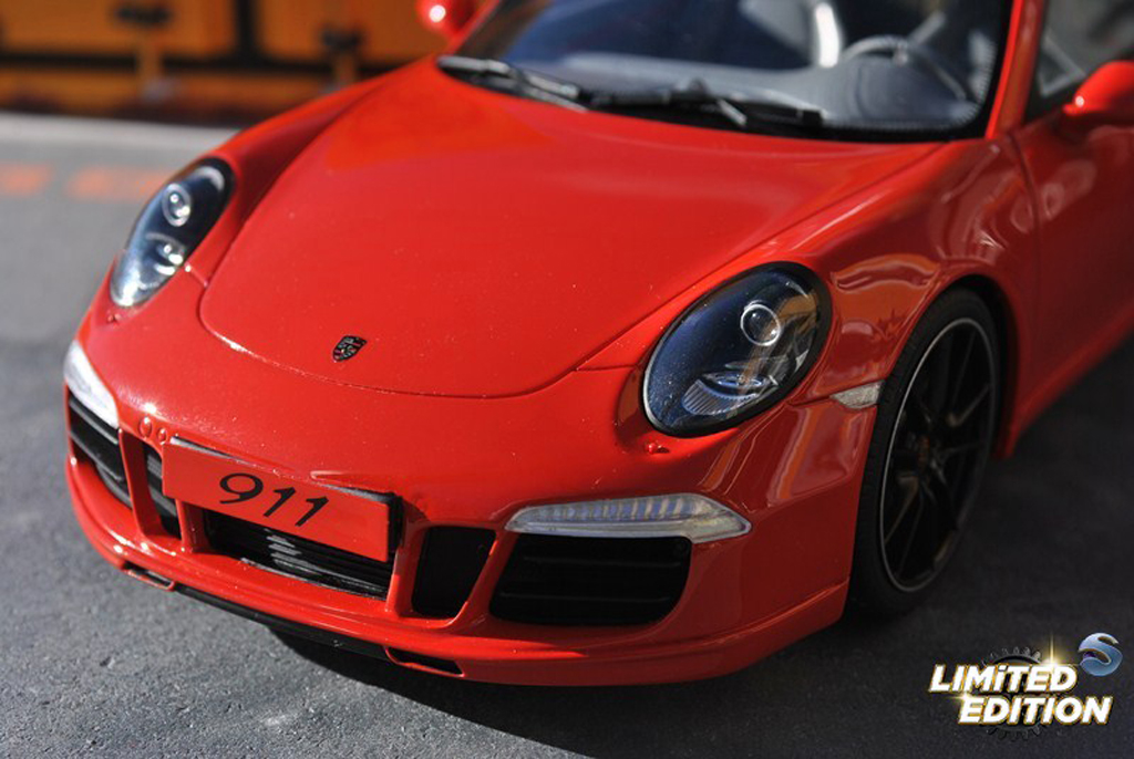 Porsche 911 S Carrera AEROKIT CUP rood 1/18 GT Spirit