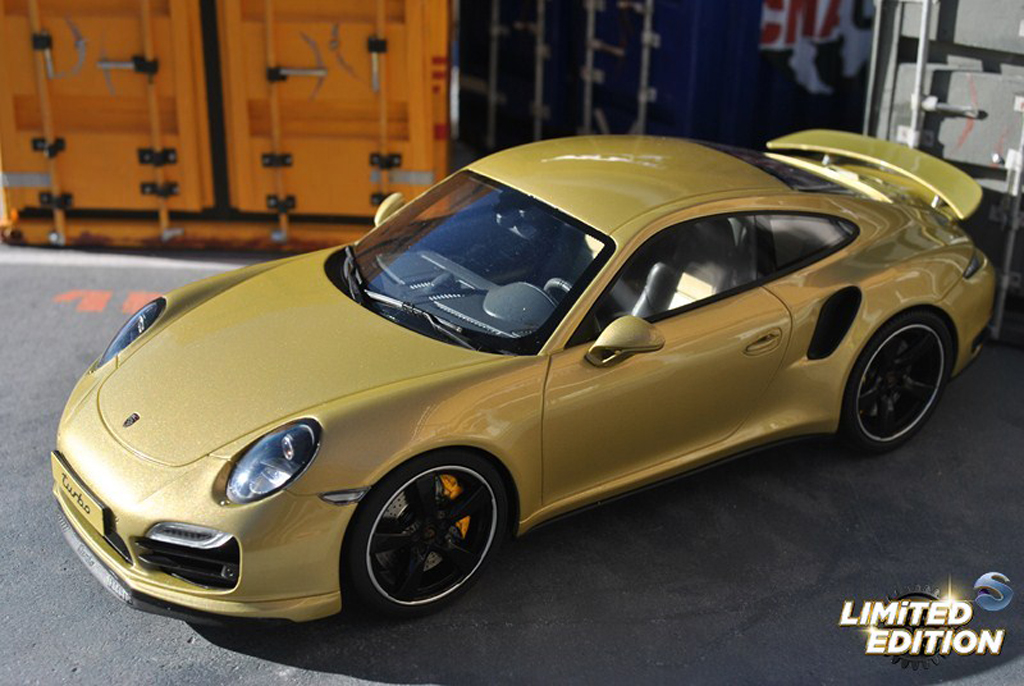 Porsche 991 Turbo 1/18 GT Spirit Turbo Exclusive champagne modelauto