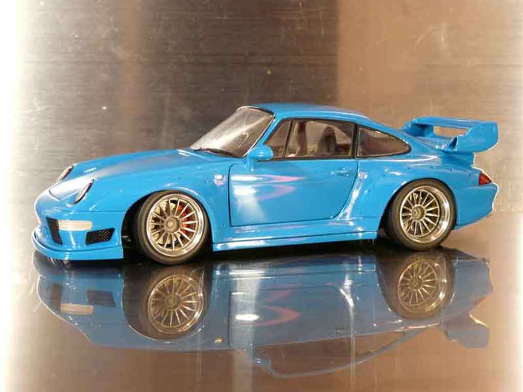 Porsche 993 GT2 1/18 Ut Models GT2 street project modelauto