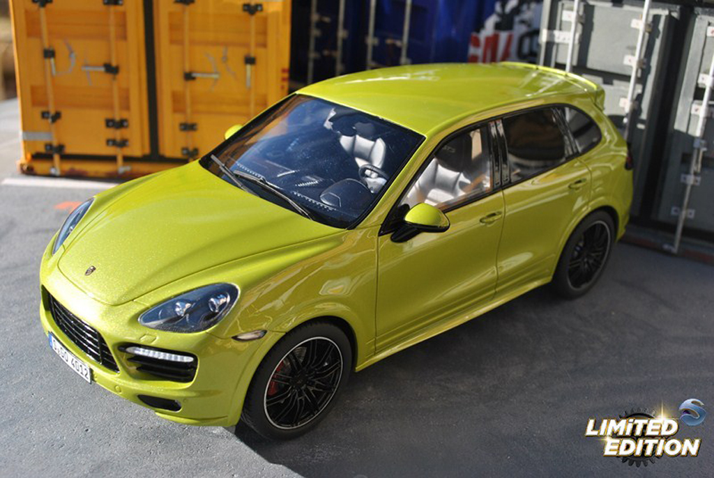 Porsche Cayenne GTS 1/18 GT Spirit GTS grun modelauto