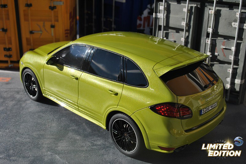 Porsche Cayenne GTS groen 1/18 GT Spirit