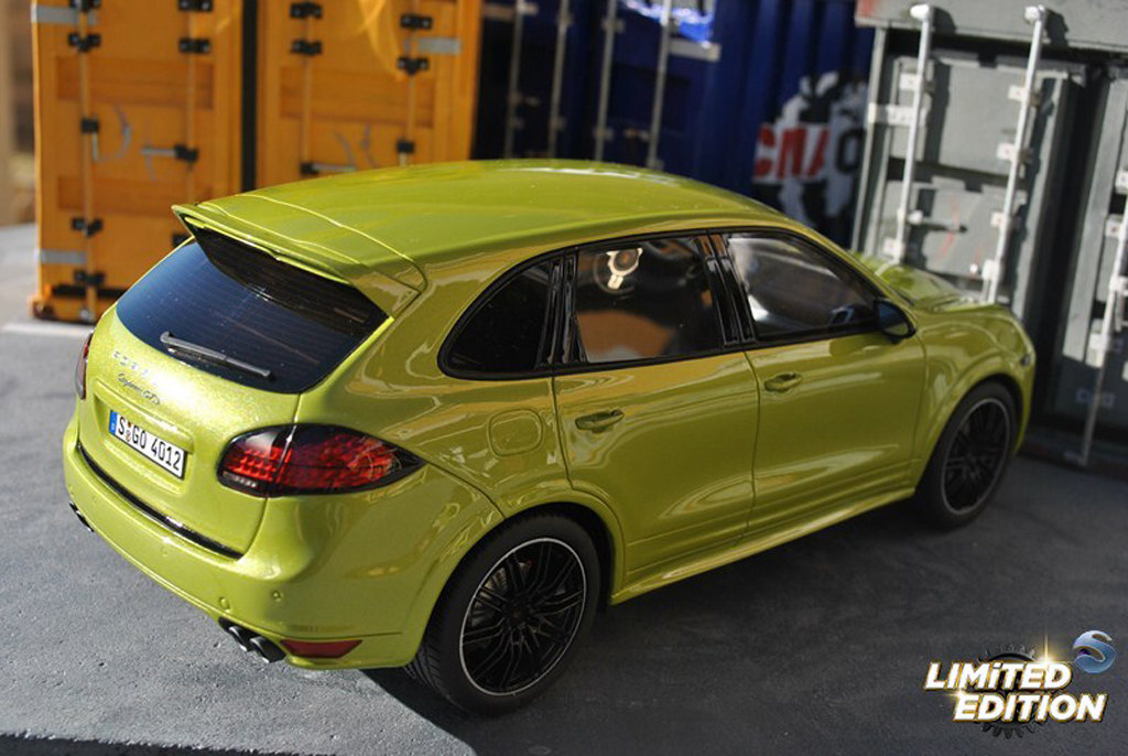 Porsche Cayenne GTS groen 1/18 GT Spirit