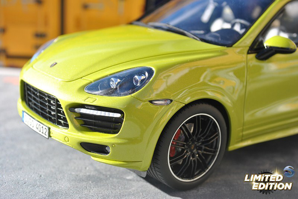 Porsche Cayenne GTS groen 1/18 GT Spirit