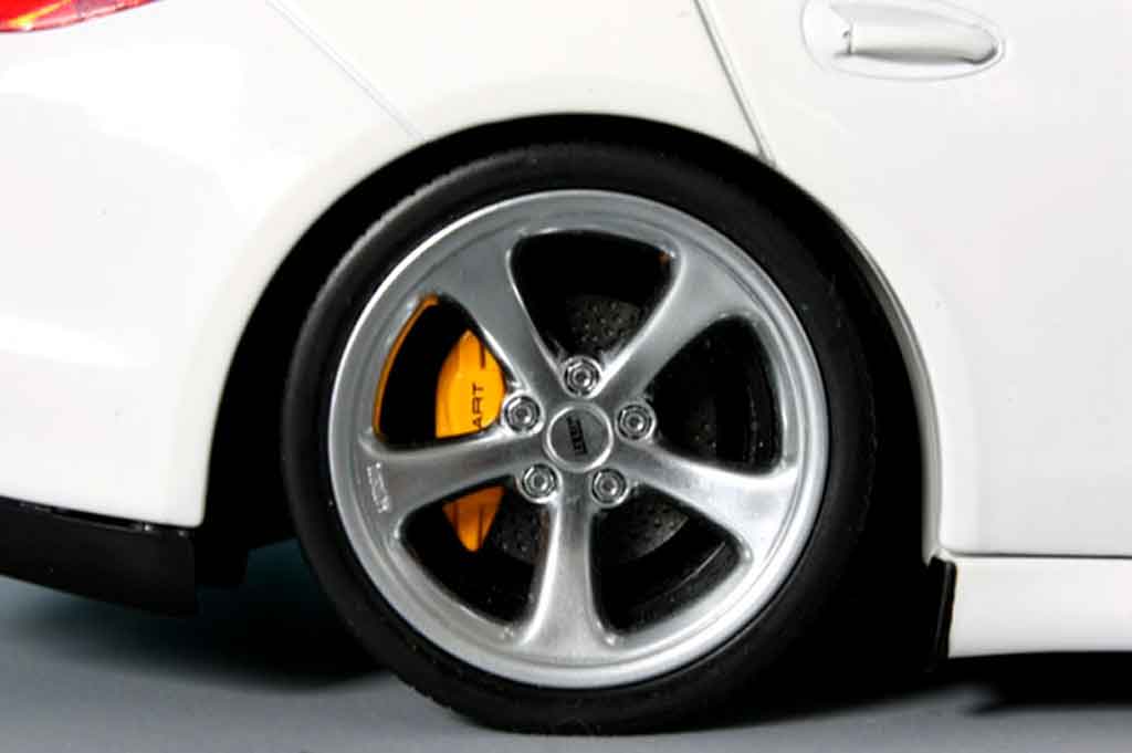 Porsche Panamera 4S wit 1/18 Norev