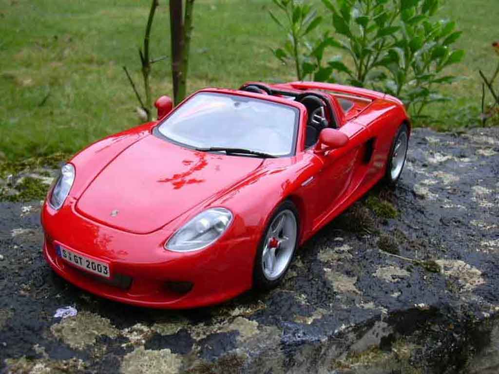 Porsche Carrera GT 1/18 Maisto rood modelauto