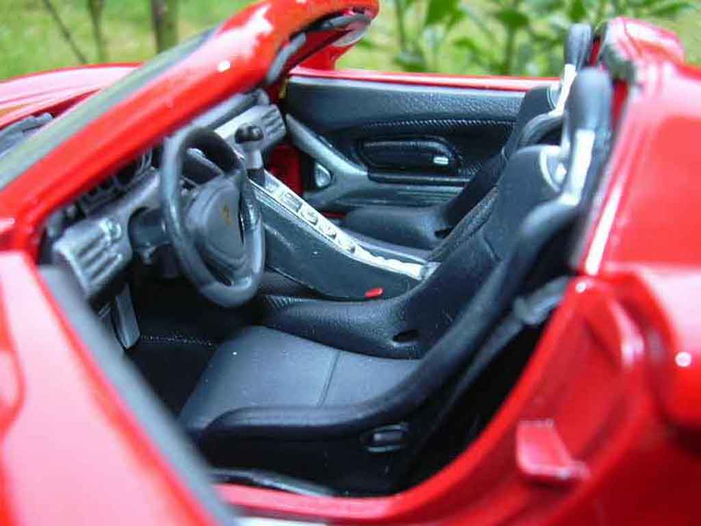 Porsche Carrera GT Base rood 1/18 Maisto