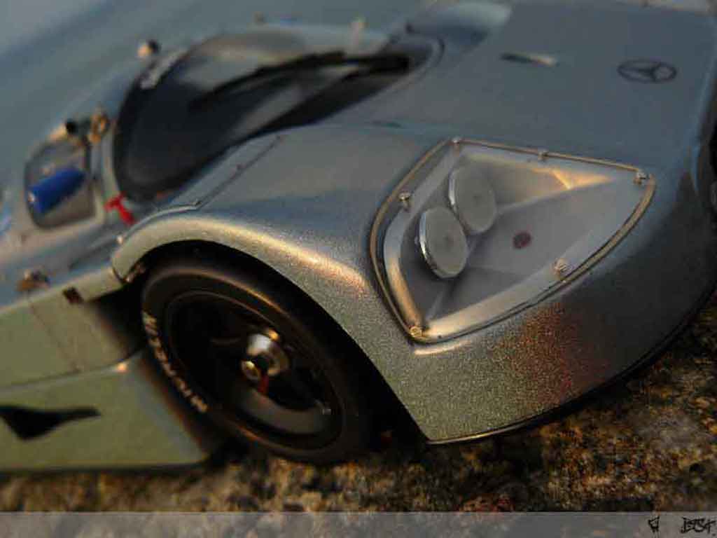 Mercedes C9 Base sauber liquid sliver standox edition 2002 1/18 Exoto
