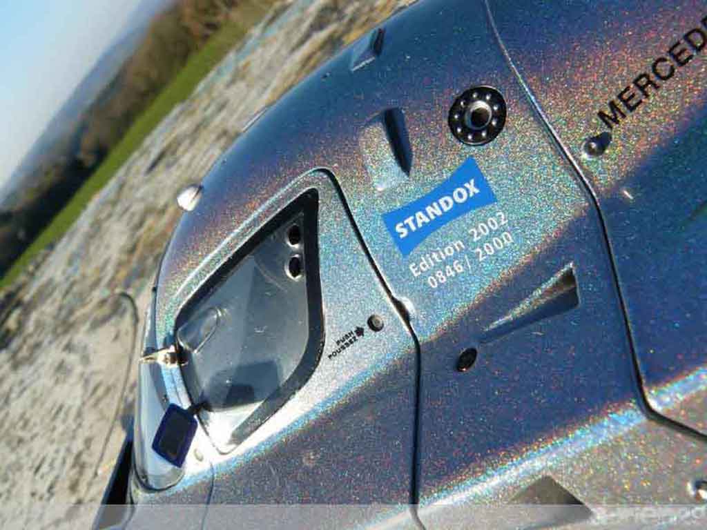 Mercedes C9 Base sauber liquid sliver standox edition 2002 1/18 Exoto