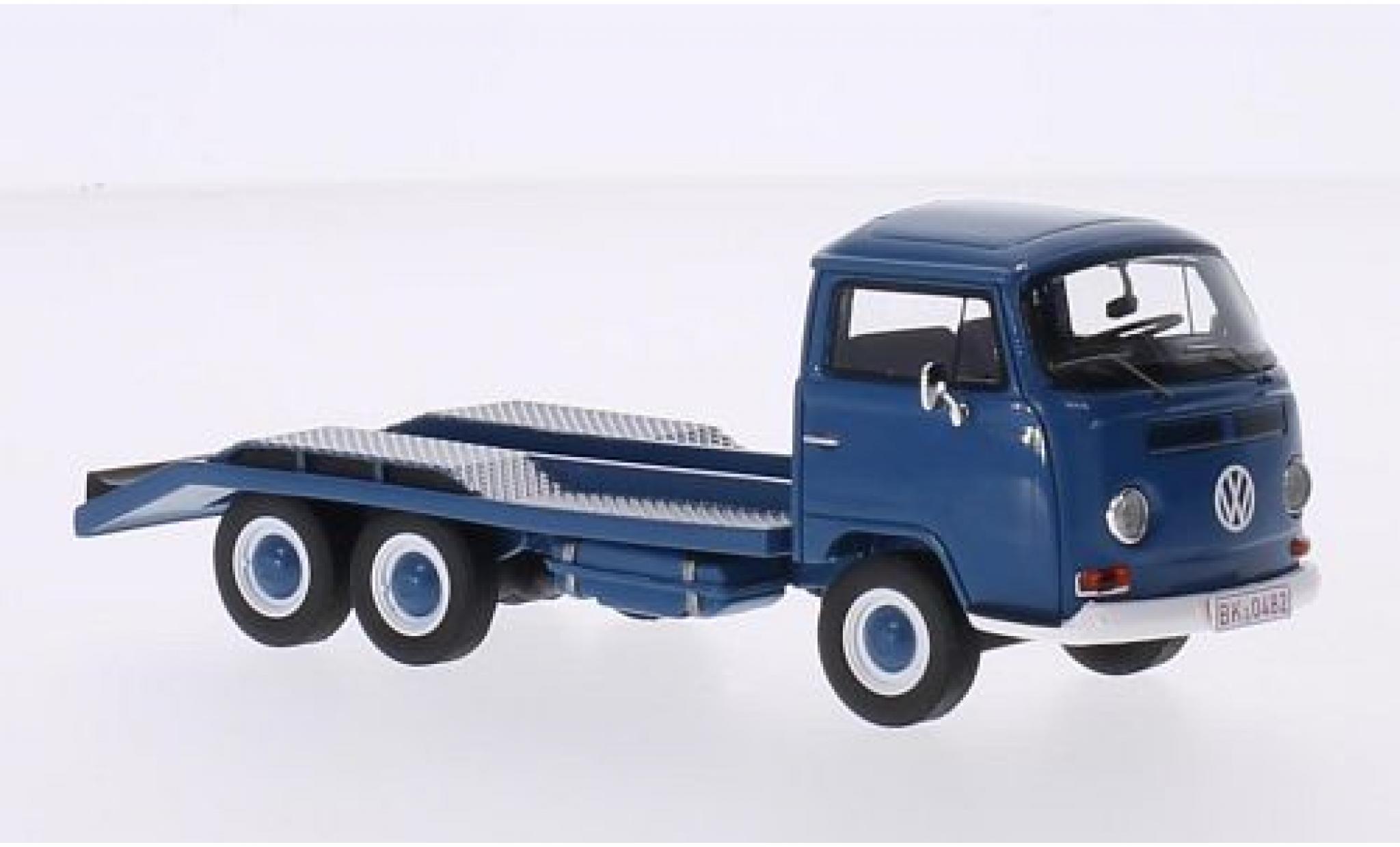 Volkswagen T2 1/43 Premium ClassiXXs a Autotransporter blauw modelauto