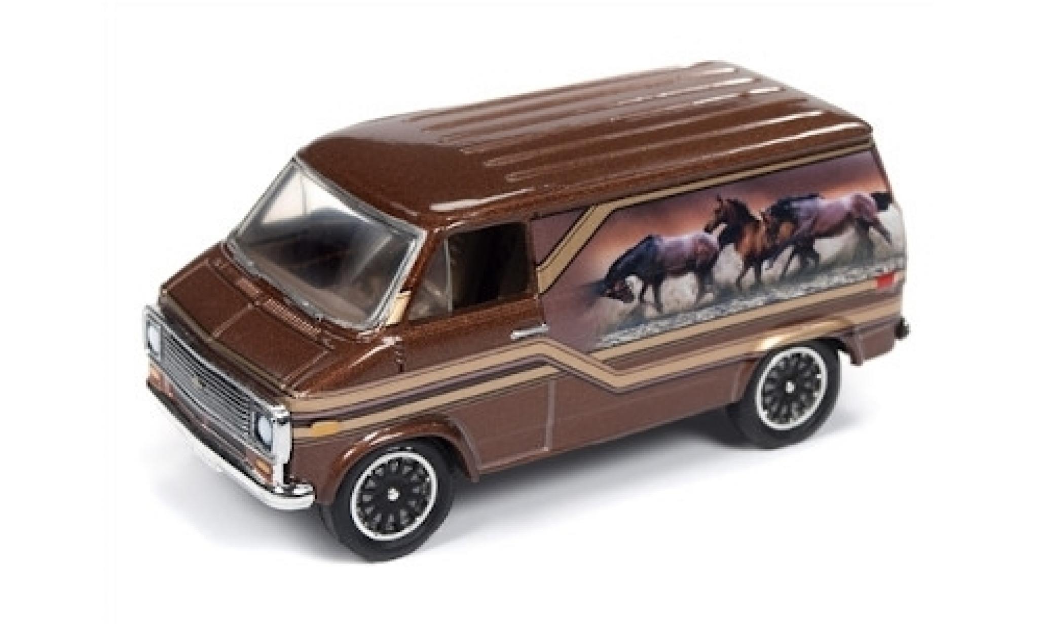 Chevrolet Van 1/64 Racing Champions metallic bruin/Dekor 1975 modelauto