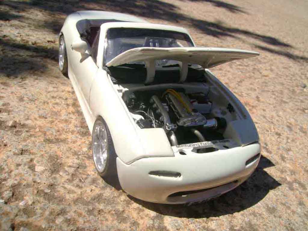 Mazda MX5 1993 tuning 1/18 Kyosho