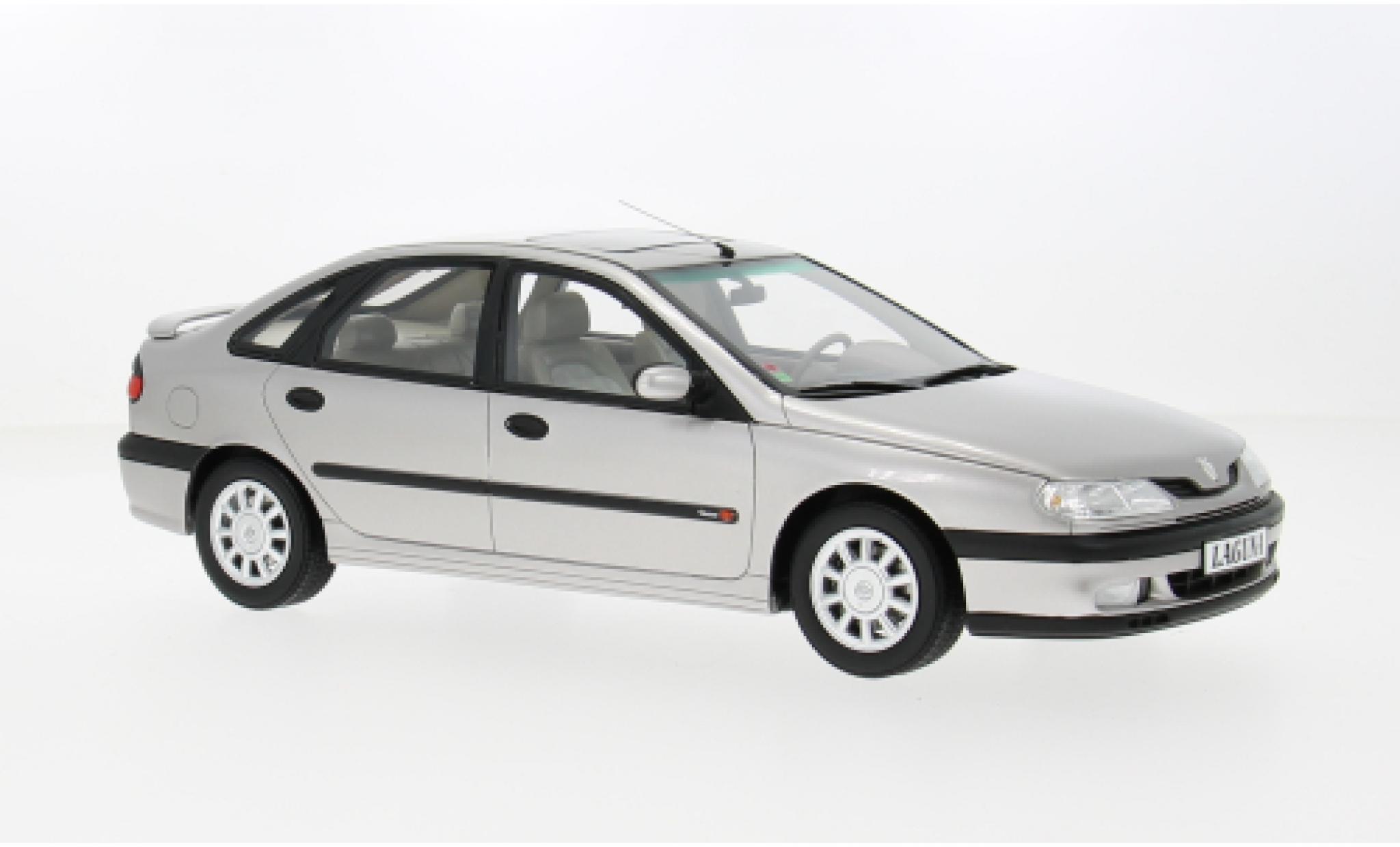 Renault Laguna 1/18 Ottomobile V6 3.0 grijs 1996 1:18 modelauto