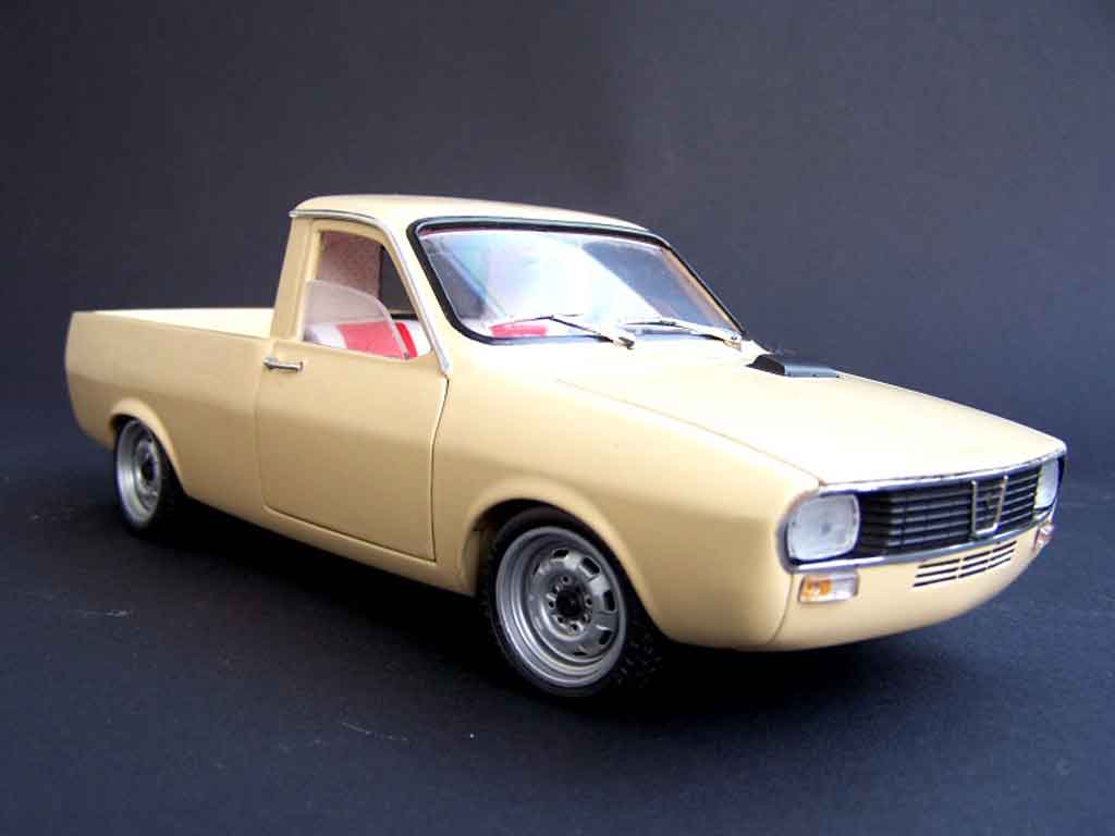 Renault 12 Pick up beige 1/18 Solido