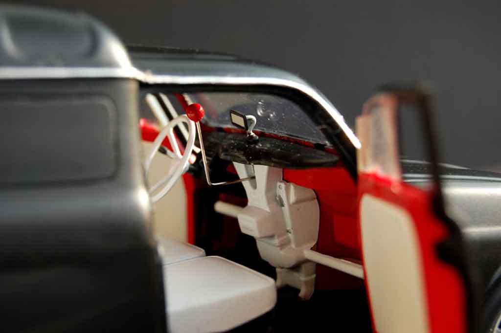 Renault 4 F4 F bestelbusje 1/18 Norev