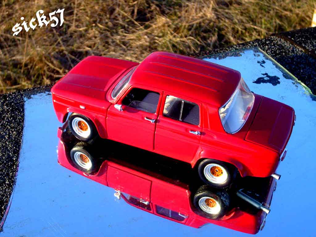 Renault 8 Gordini rood ailes larges 1/18 Solido