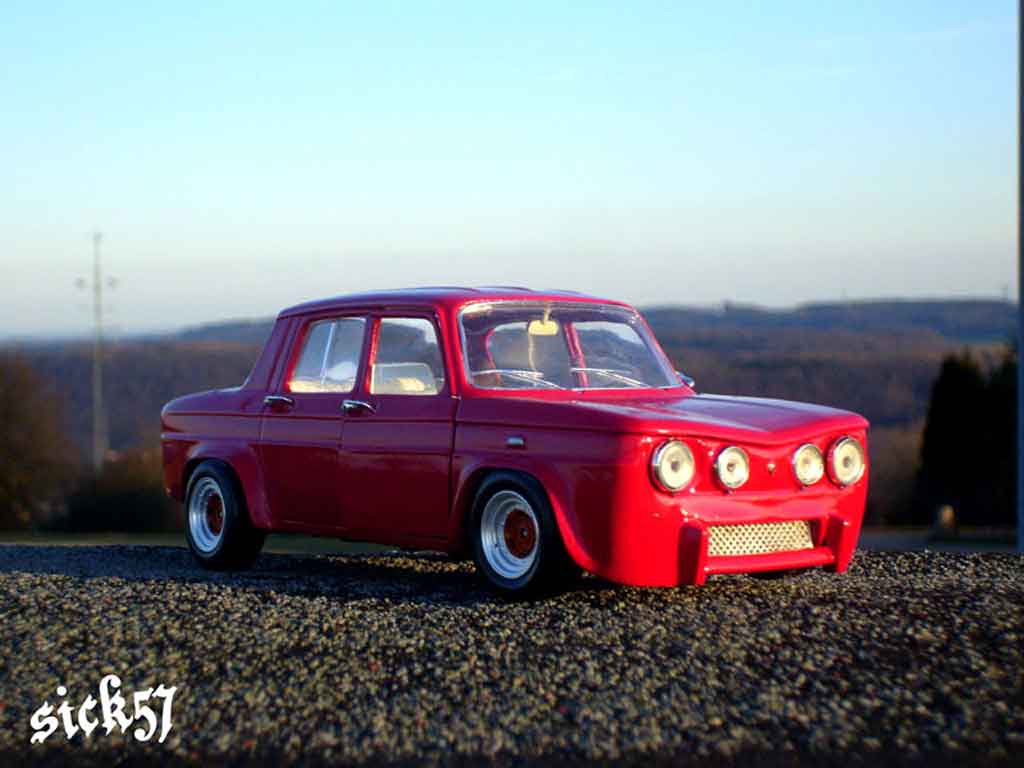 Renault 8 Gordini rood ailes larges 1/18 Solido