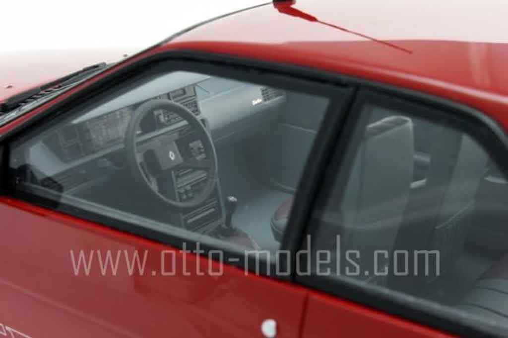 Renault Fuego Turbo phase 2 1983 rood 1/18 Ottomobile