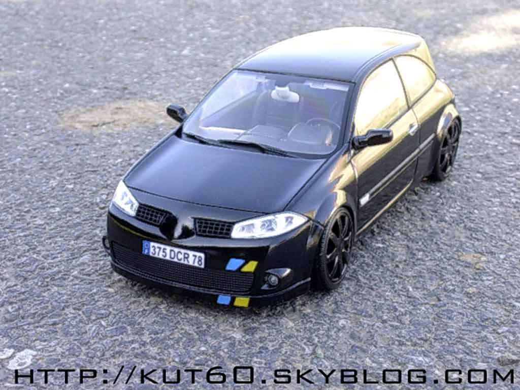 Renault Megane Sport 1/18 Burago Sport rs f1 team black kit xenon modelauto