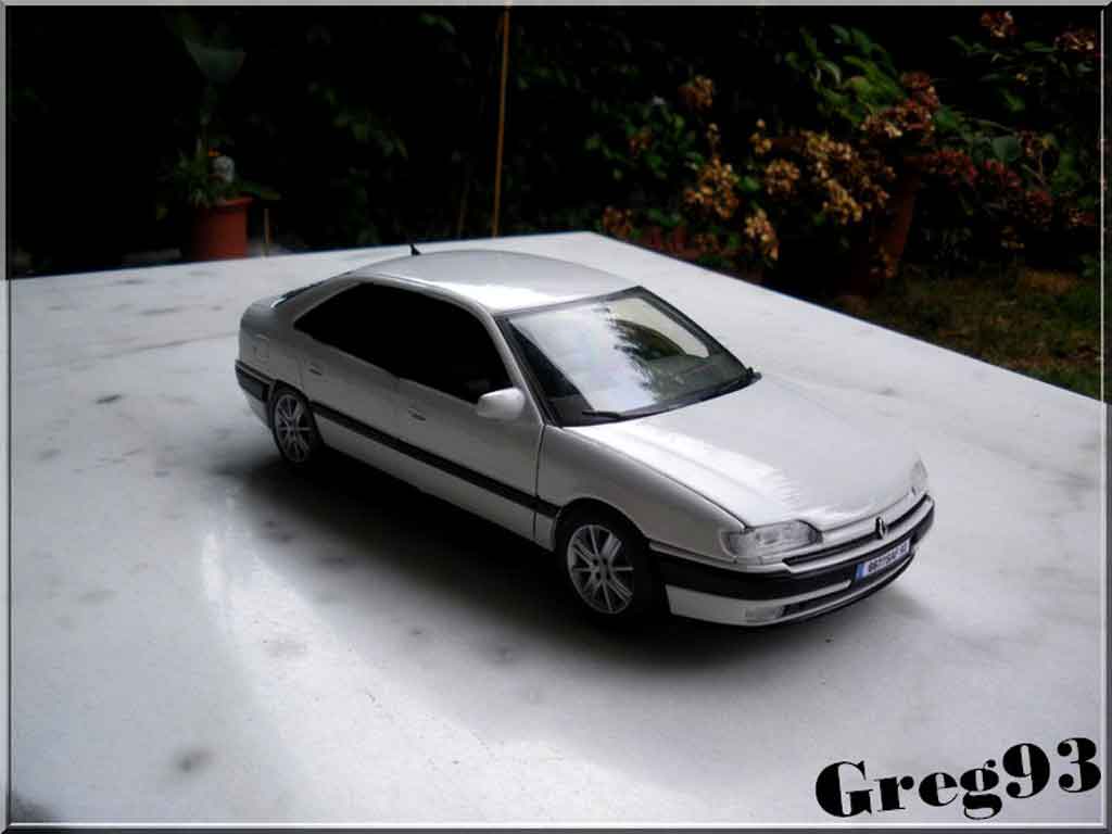 Renault Safrane 1/18 Solido biturbo modelauto