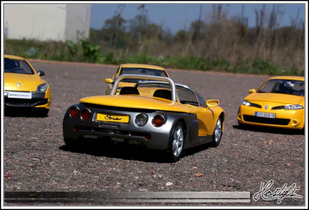 Renault Spider Base geel sirius 1/18 Anson