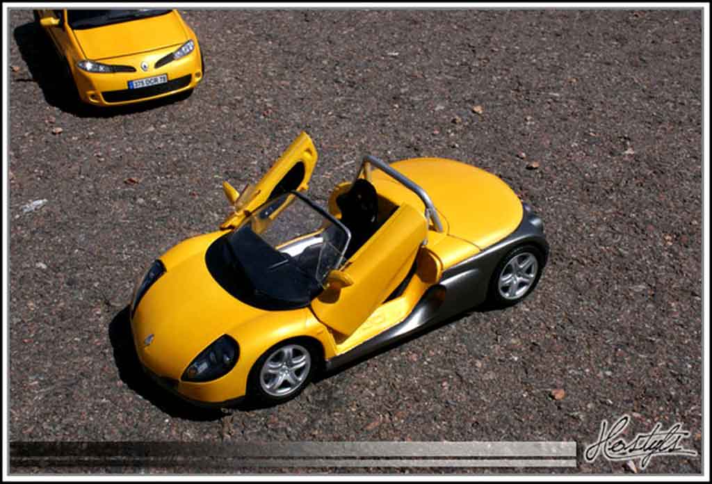 Renault Spider Base geel sirius 1/18 Anson
