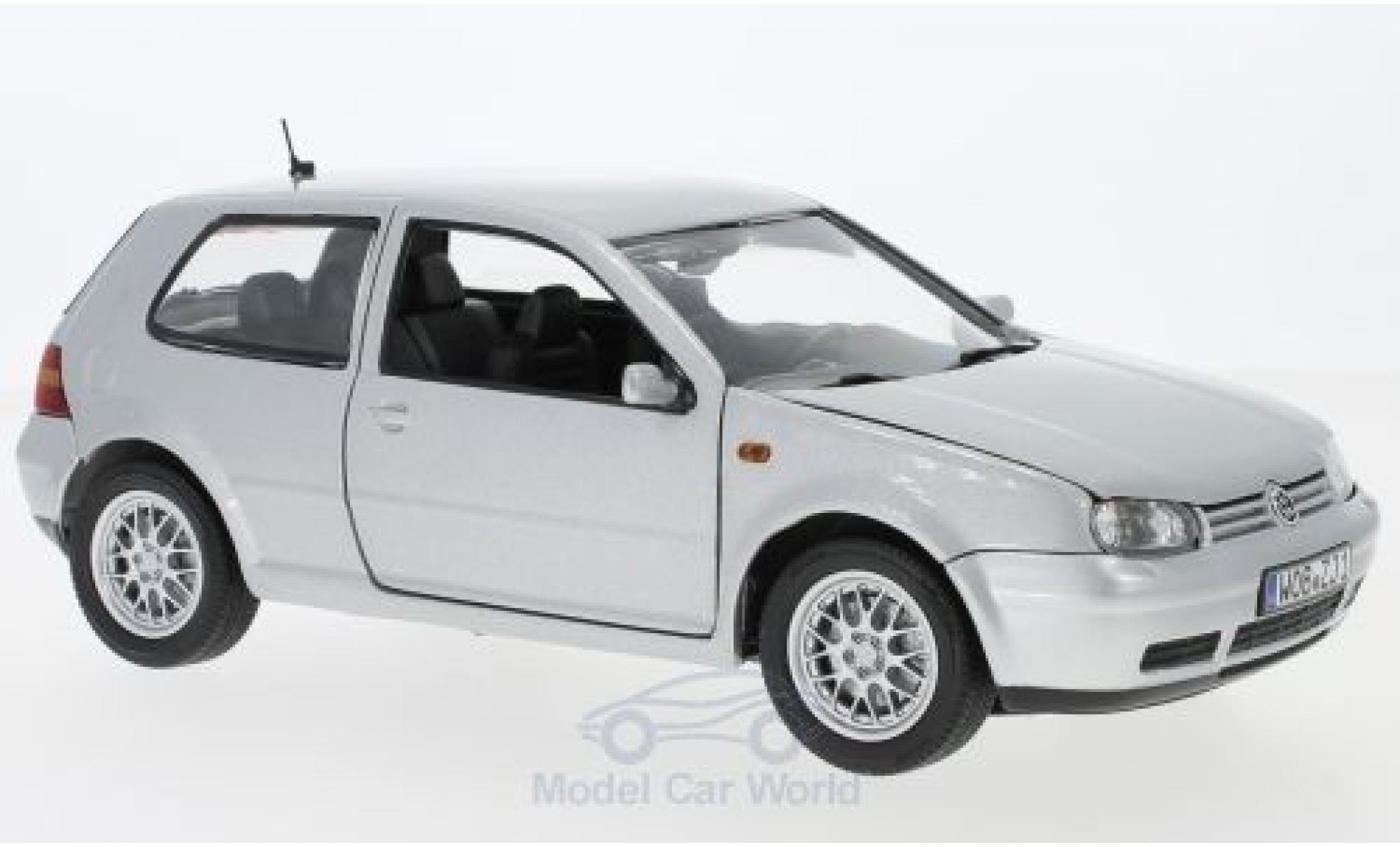 Volkswagen Golf V 1/18 Revell IV grijs 1997 modelauto