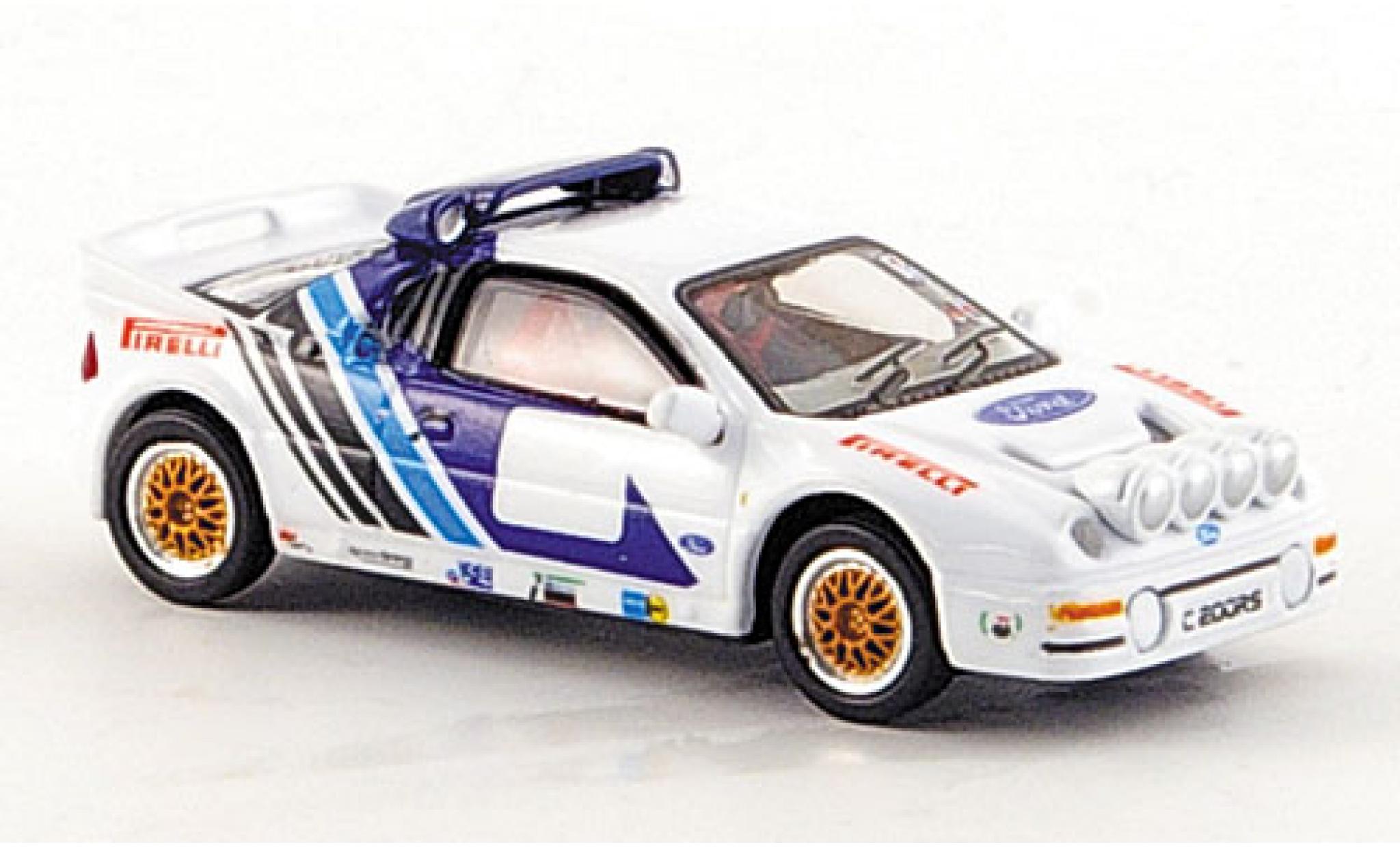 Ford RS 200 1/87 Ricko sans Vitrine modelauto