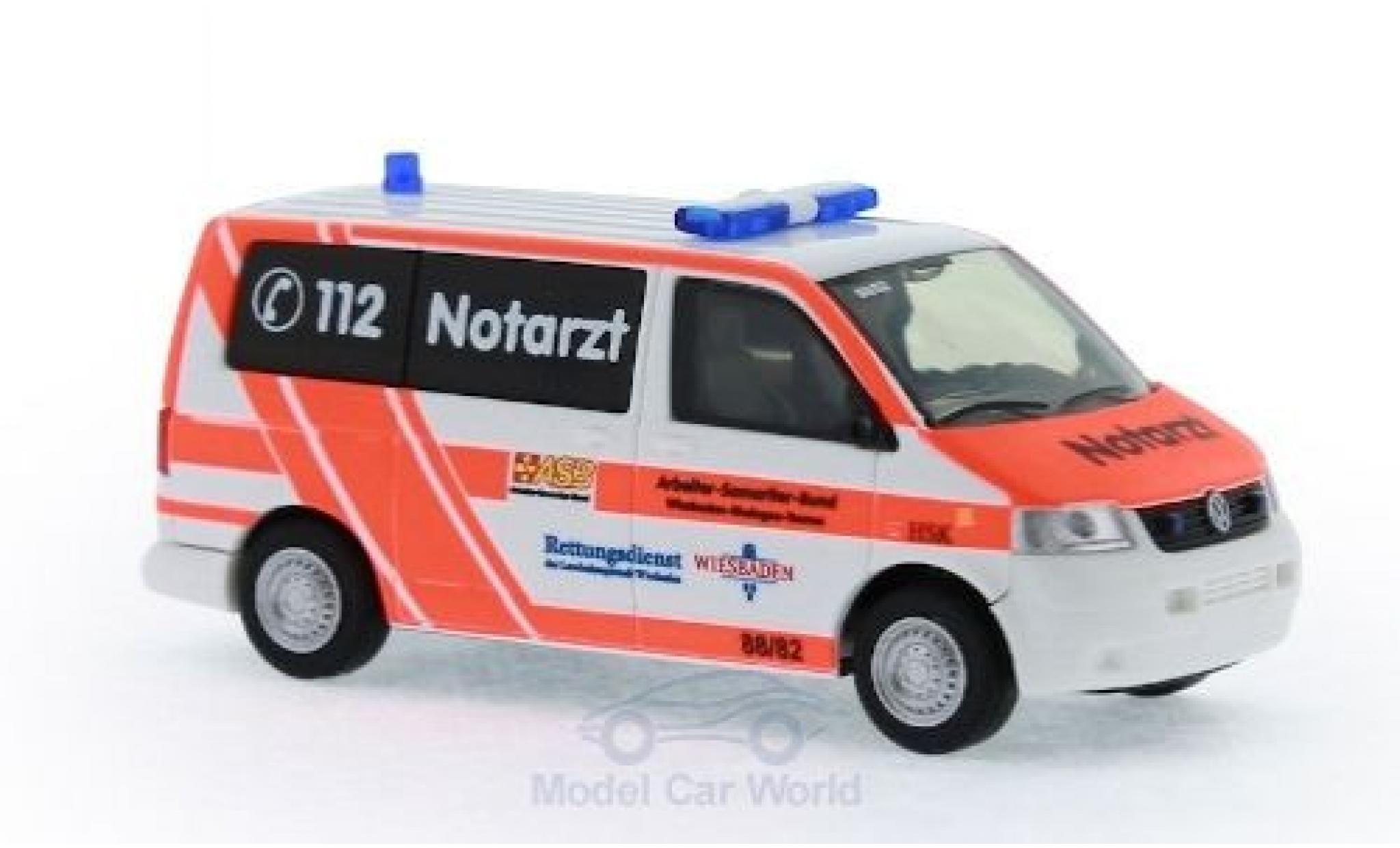 Volkswagen T5 1/87 Rietze Notarzt ASB KV Wiesbaden 2003 modelauto