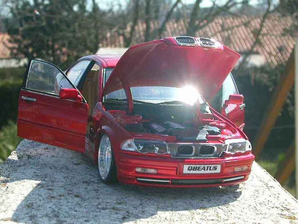 Bmw 328 tuning E46 rood candy et jantes chromes 1/18 Welly