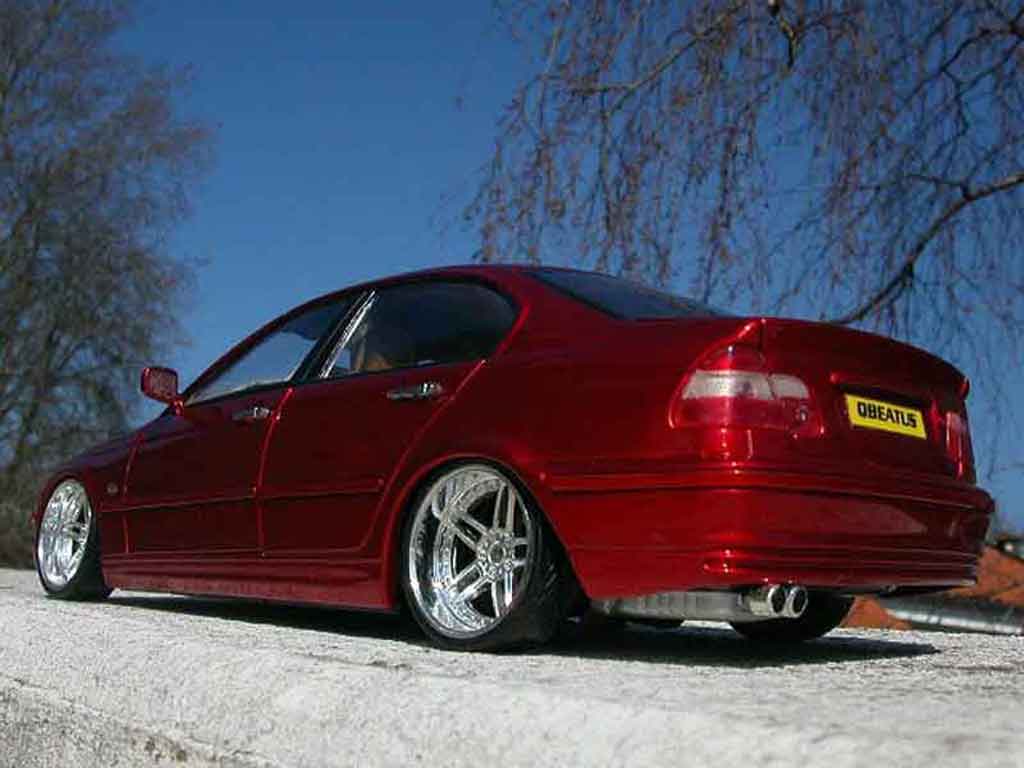 Bmw 328 tuning E46 rood candy et jantes chromes 1/18 Welly