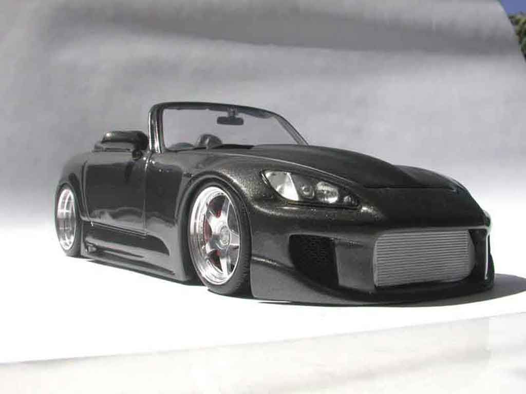 Honda S2000 Base zwart kit carrosserie 1/18 Maisto