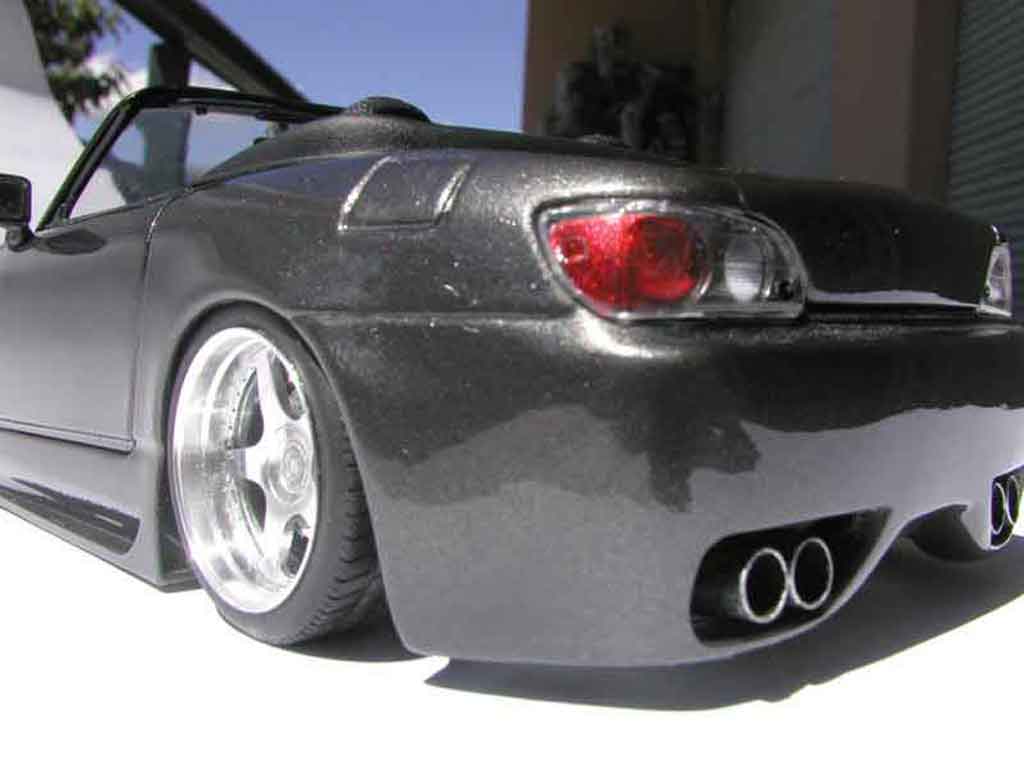 Honda S2000 Base zwart kit carrosserie 1/18 Maisto