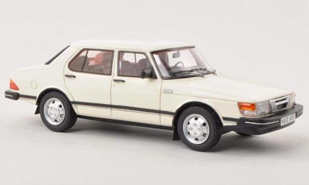 Saab 900 1/43 Neo GLi wit 4-Turer 1981 modelauto