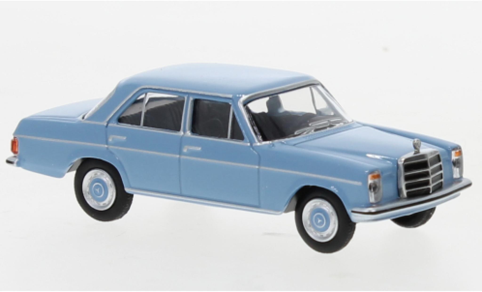Mercedes CLA 1/64 Schuco 200 D/8 blauw clair modelauto