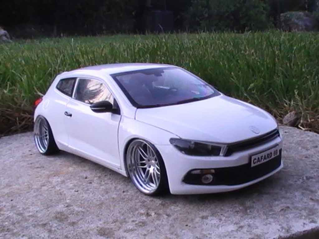 Volkswagen Scirocco R 3 wit jantes 19 pouces 1/18 Norev