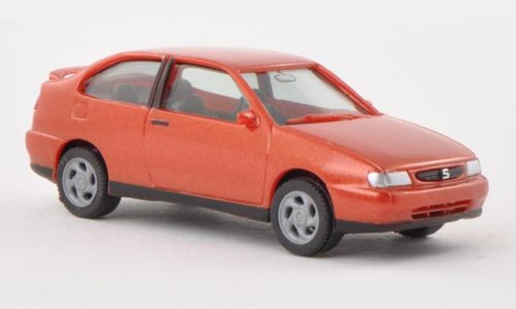 Seat Cordoba 1/87 Herpa I SX oranje modelauto