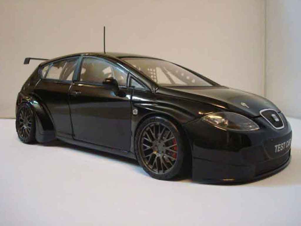 Seat Leon 1/18 Guiloy wtcc test car zwart modelauto