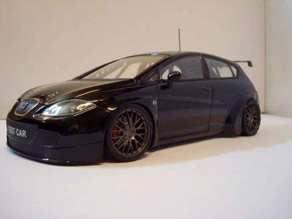 Seat Leon WTCC test car zwart 1/18 Guiloy
