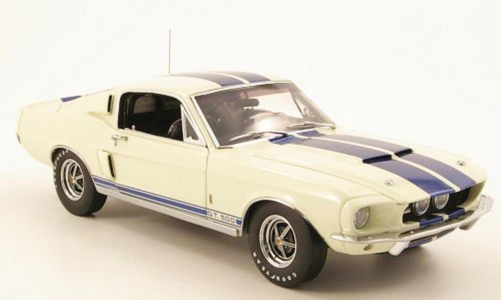 Shelby GT 500 1/24 GMP wit/blauw 1967 modelauto