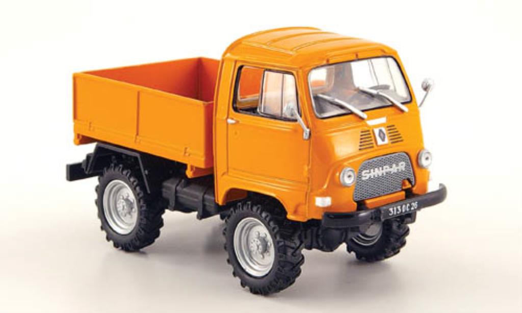 Sinpar Castor 1/43 Universal Hobbies 1200 D oranje 1965 modelauto